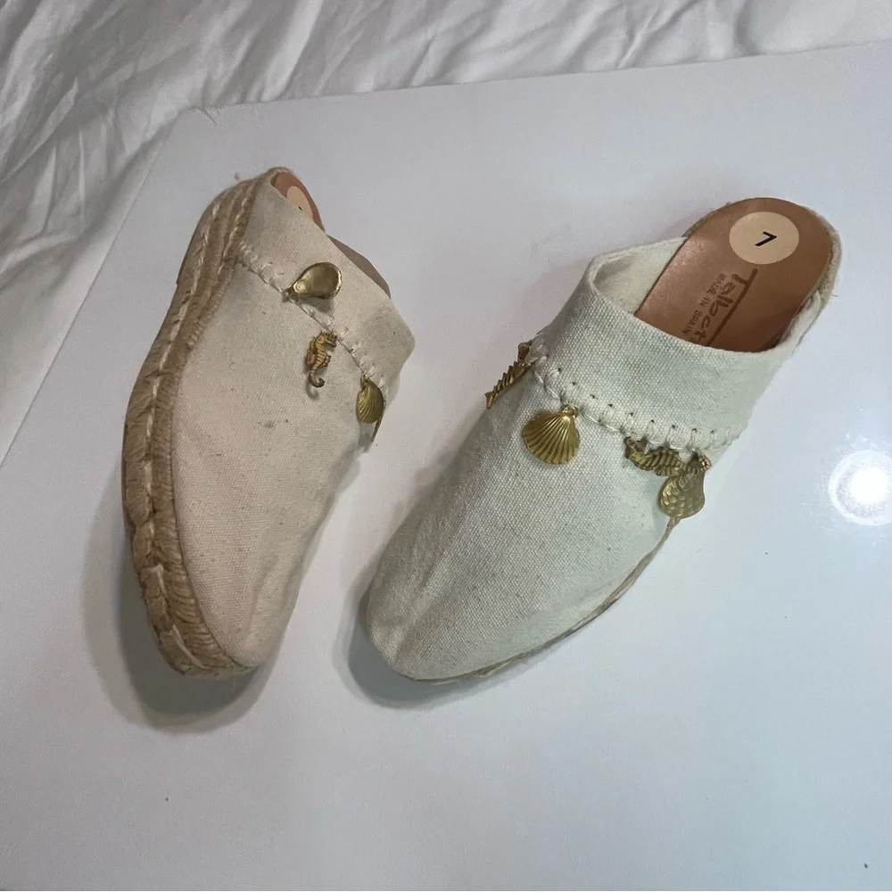 Talbots  Beige‎ Espadrille Mules with Gold Charms
